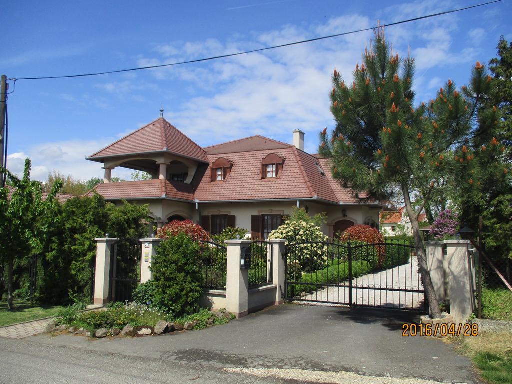 Apartamento Fodor Ház Gyenesdiás Exterior foto